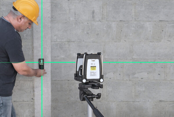 Kapro 872G+886-18 Prolaser Plus With Tripod Set-18503