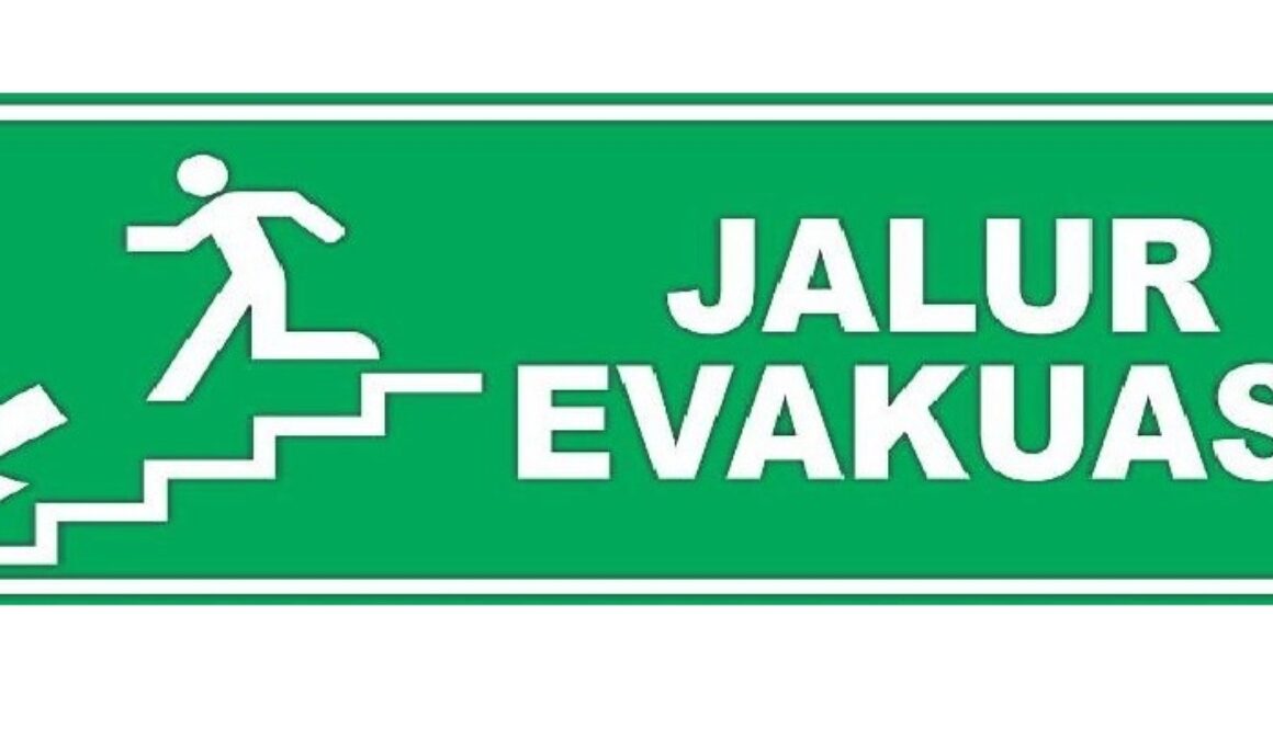 Tanda Arah Jalur Evakuasi Kiri 48x36cm Fosfor Aluminium