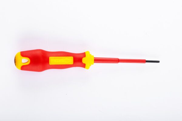 Obeng Vde Insulated Slotted Cushion Grip 2.5 X 75 mm Sata 61321-31492
